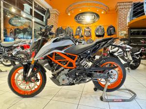 KTM Duke 390 2022