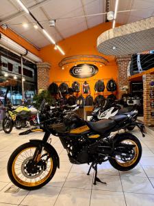 Royal Enfield Himalayan Hanle Black 2026